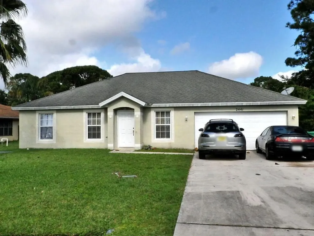 2441 SE Caligula Avenue Port St Lucie FL 34952