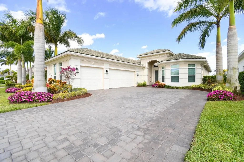 537 Carrara Court Jupiter FL 33478