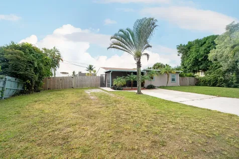 9200 Brandy Lane Lake Worth FL 33467