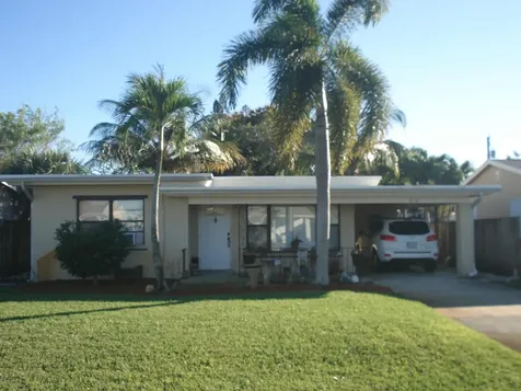 612 W Bloxham Street Lantana FL 33462