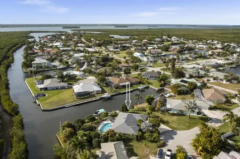 115 Queen Ann Court Hutchinson Island FL 34949