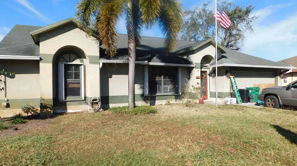 525 SW Nautical Avenue Port St Lucie FL 34984