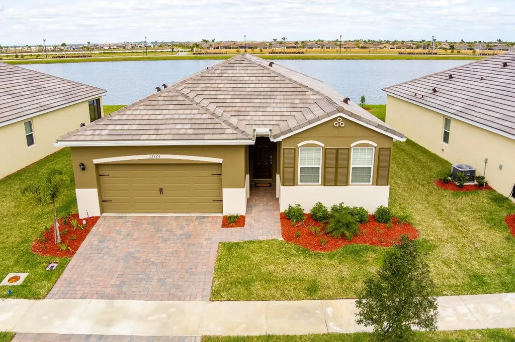 12365 SW Arabella Drive Port St Lucie FL 34987