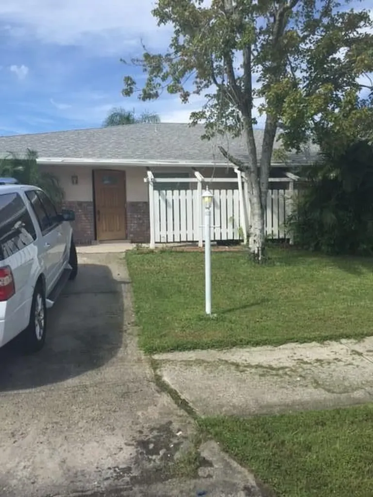 4461 SE Village Road Stuart FL 34997
