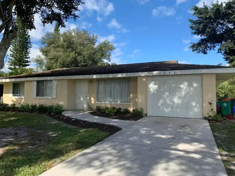 1314 SE Buckingham Terrace Port St Lucie FL 34952