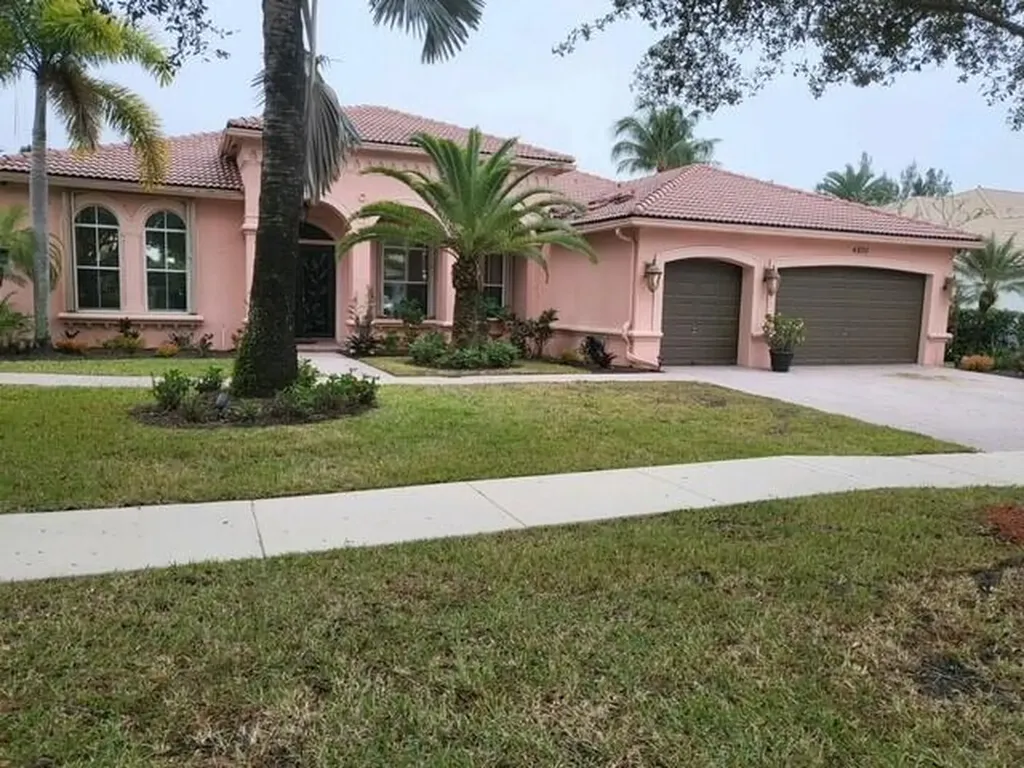 4830 Tropicana Avenue Cooper City FL 33330