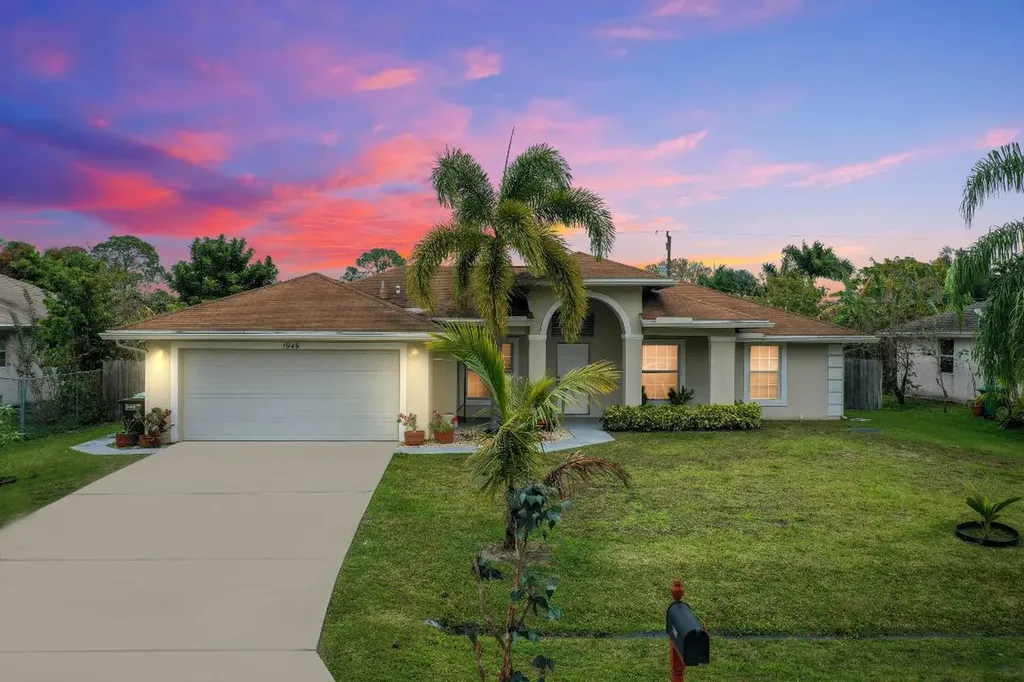 1949 SW Flower Lane Port St Lucie FL 34953