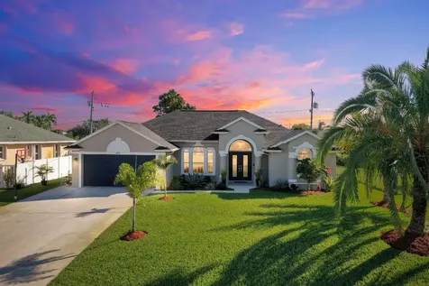 631 SE Dean Terrace Port St Lucie FL 34984