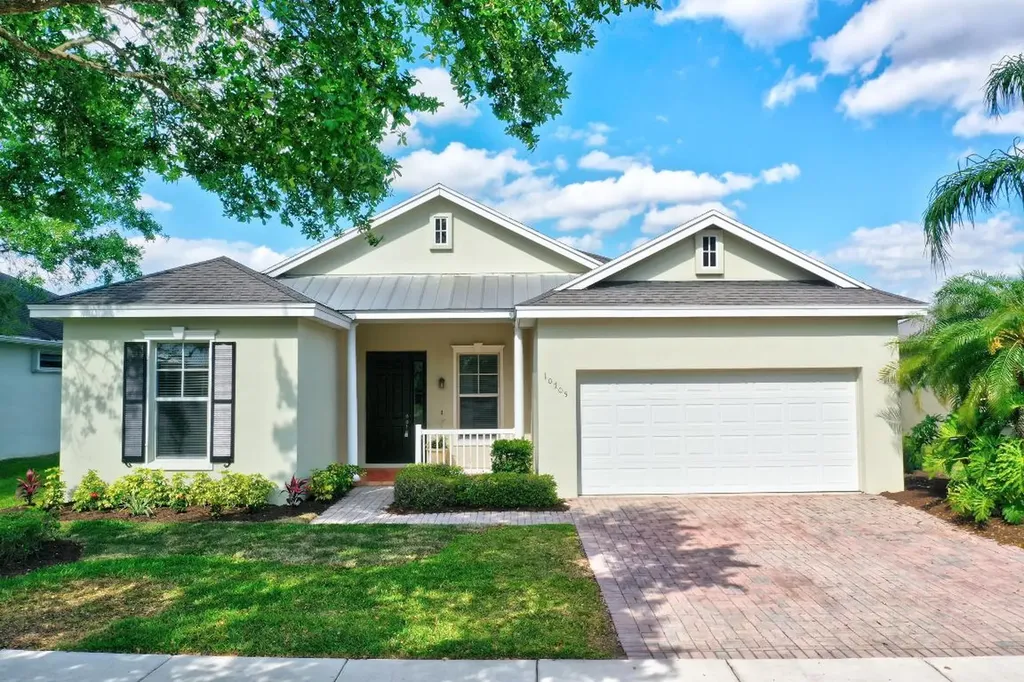 10705 SW Waterway Lane Port St Lucie FL 34987