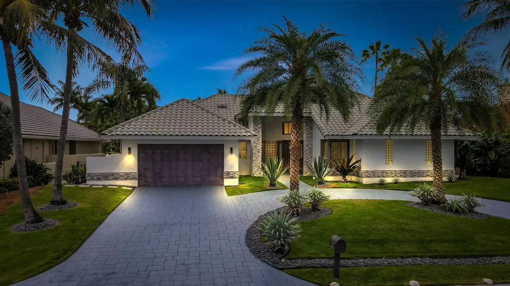 1053 Del Haven Drive Delray Beach FL 33483