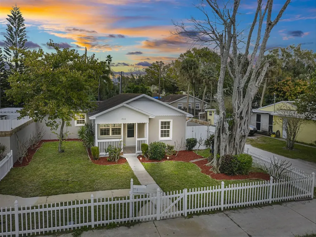 1864 20th Avenue Vero Beach FL 32960