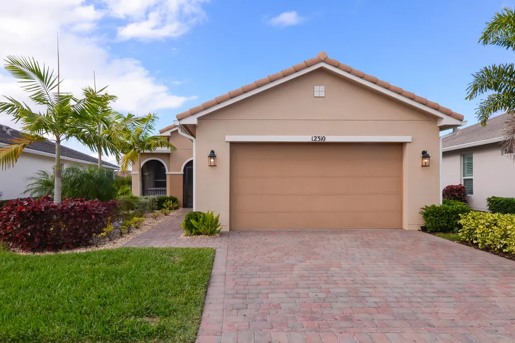 12310 SW Silverwood Avenue Port St Lucie FL 34987