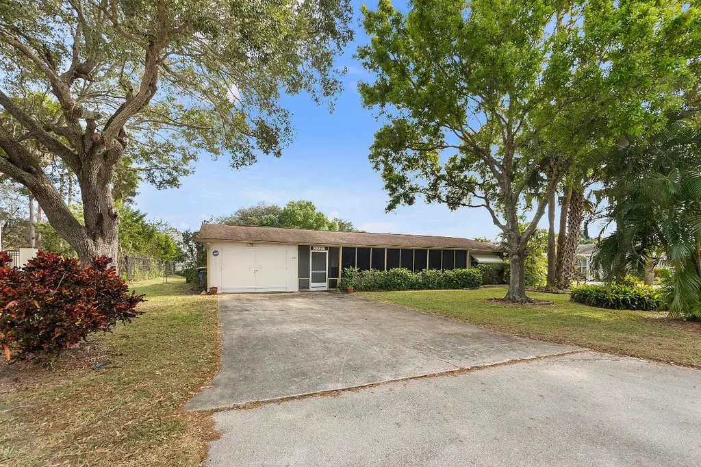 3320 Sunrise Boulevard Fort Pierce FL 34982