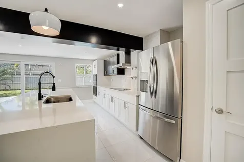 525 Iris Avenue Palm Beach Gardens FL 33410
