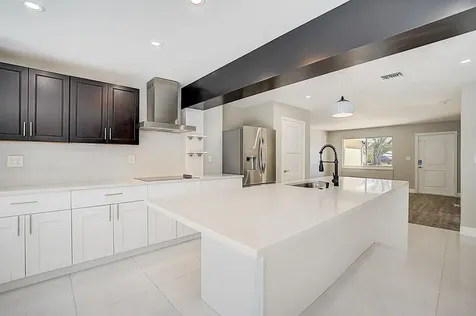 525 Iris Avenue Palm Beach Gardens FL 33410
