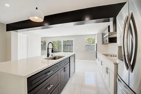 525 Iris Avenue Palm Beach Gardens FL 33410