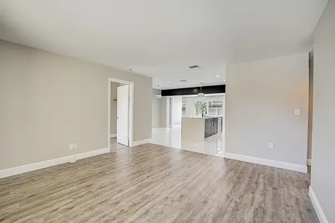 525 Iris Avenue Palm Beach Gardens FL 33410