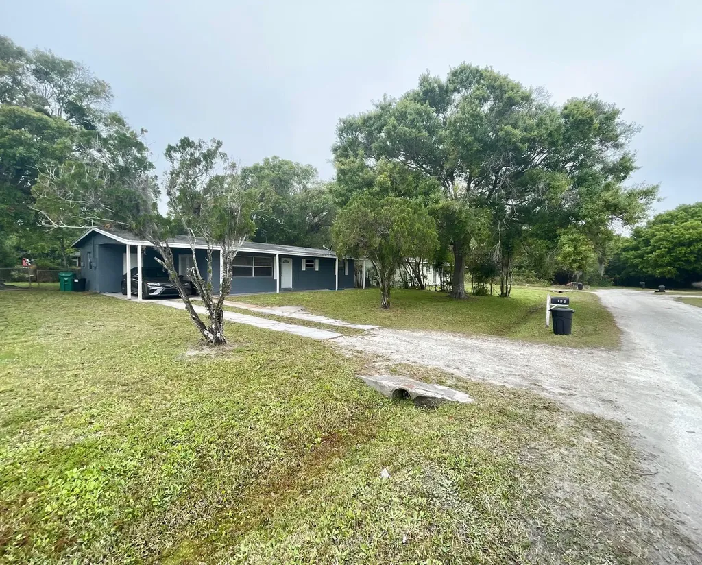 107 N 38th Street Fort Pierce FL 34947