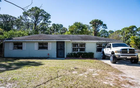 318 Essex Drive Fort Pierce FL 34946