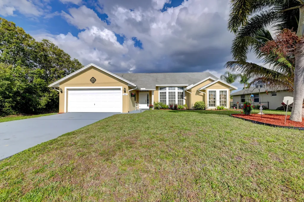 2601 SW Chestnut Lane Port St Lucie FL 34953
