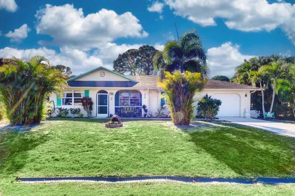 1136 SE Proctor Lane Port St Lucie FL 34983