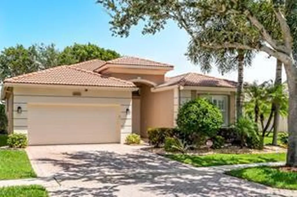 7664 New Holland Way Boynton Beach FL 33437