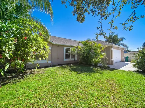 4285 SW Jame Street Port St Lucie FL 34953