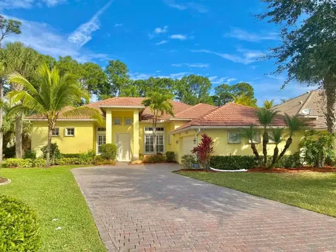 403 NW Lyndhurst Court Port St Lucie FL 34983