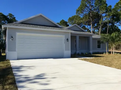 3977 SW Kamsler Street Port St Lucie FL 34953