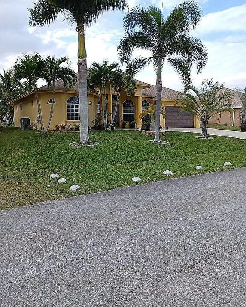 4220 SW Callicoe Street Port St Lucie FL 34953