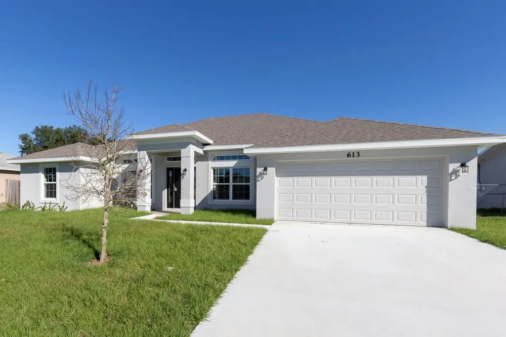 2298 SE Braddock Street Port St Lucie FL 34952
