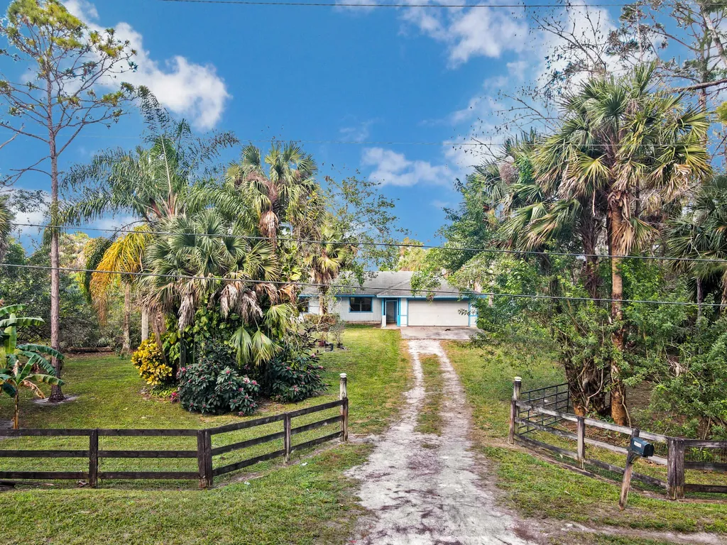 16569 60th Street N Loxahatchee FL 33470