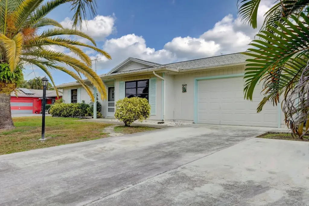 1119 SW Curtis Street Port St Lucie FL 34983