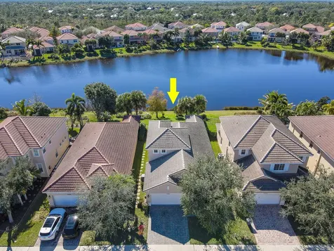 5960 SE Crooked Oak Avenue Hobe Sound FL 33455