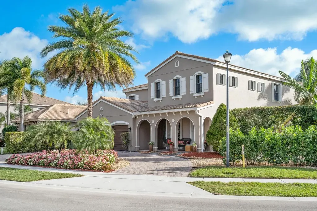8146 Ferentino Pass Delray Beach FL 33446