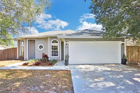765 NW Bristol Street Port St Lucie FL 34983