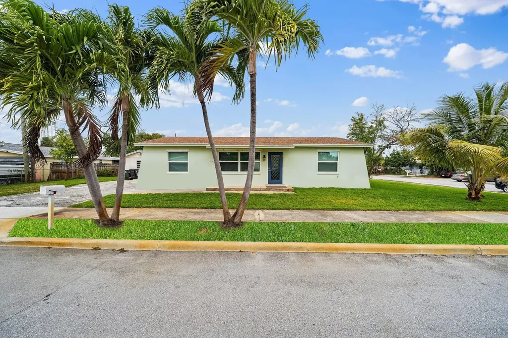 806 20th Avenue N Lake Worth Beach FL 33460