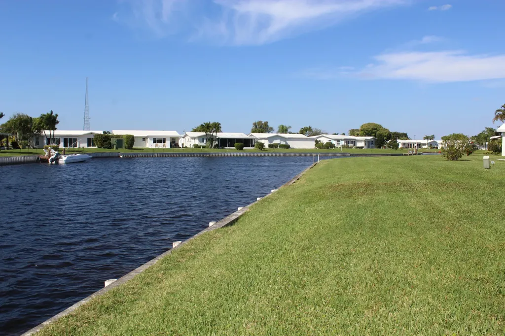 209 SW 14th Street Boynton Beach FL 33426