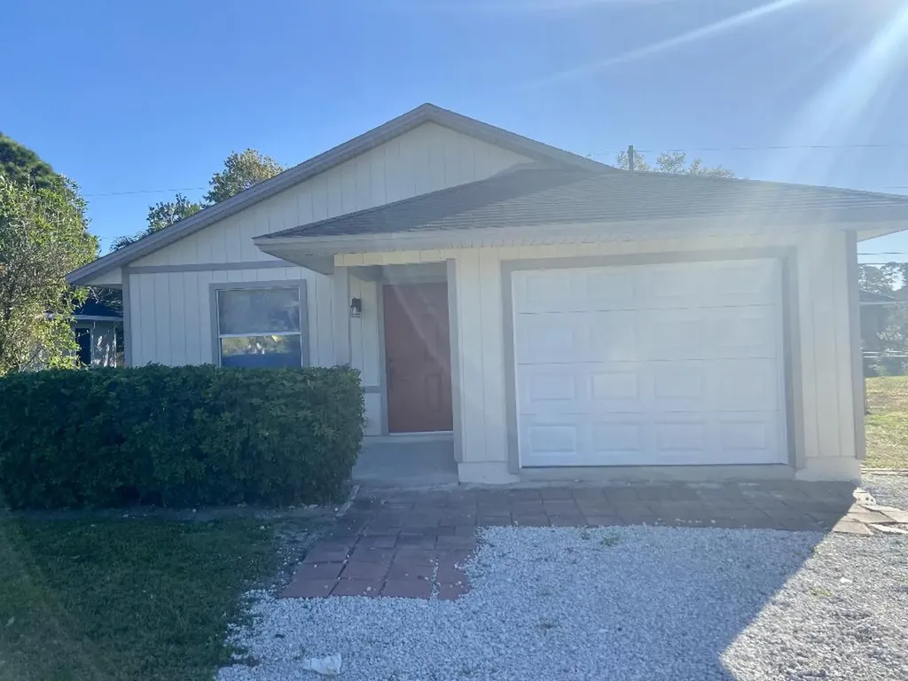 1426 20th Avenue SW Vero Beach FL 32962