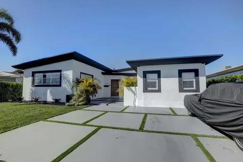 7536 Bounty Avenue North Bay Village FL 33141