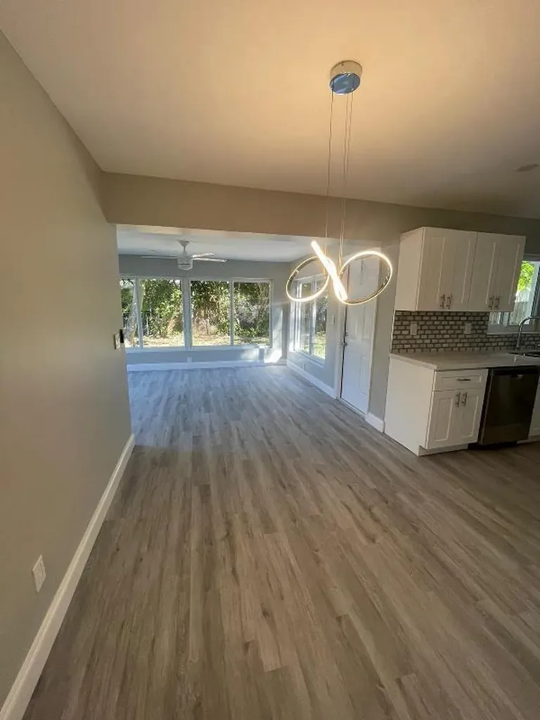 5733 Madison Street Hollywood FL 33023