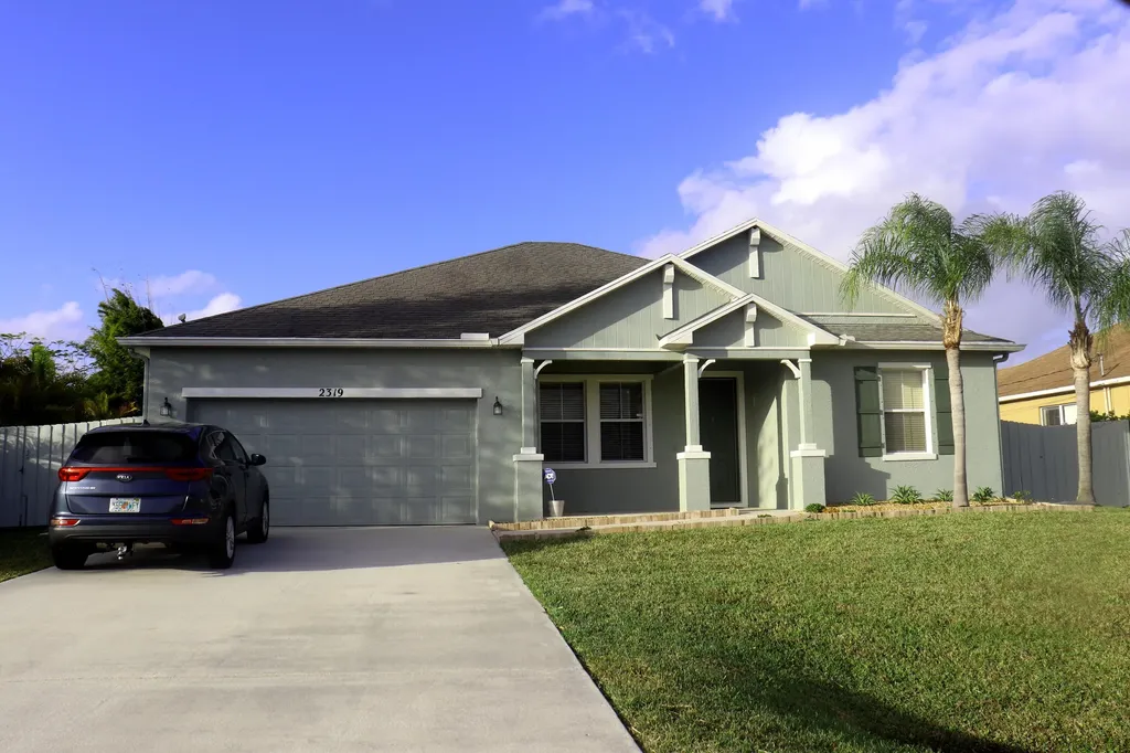 2319 SW Santana Avenue Port St Lucie FL 34953