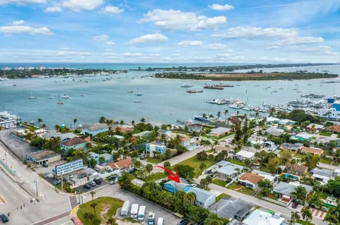 260 E 25th Street Riviera Beach FL 33404