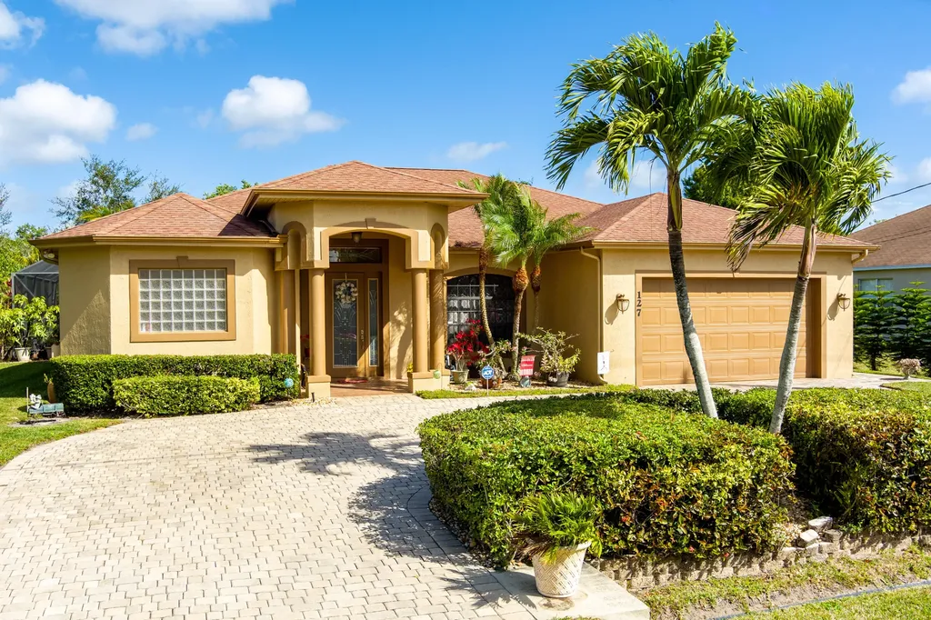 127 SW Glenwood Drive Port St Lucie FL 34984