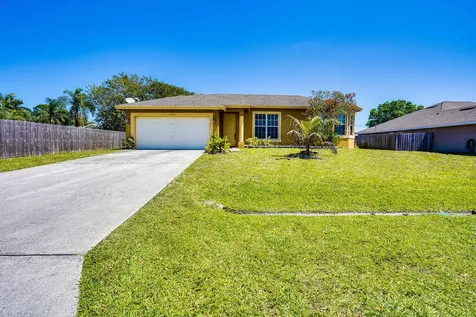 2365 SE Rich Street Port St Lucie FL 34984