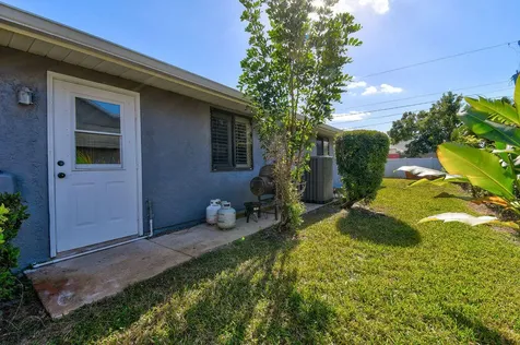 3436 SE Hart Circle Port St Lucie FL 34984
