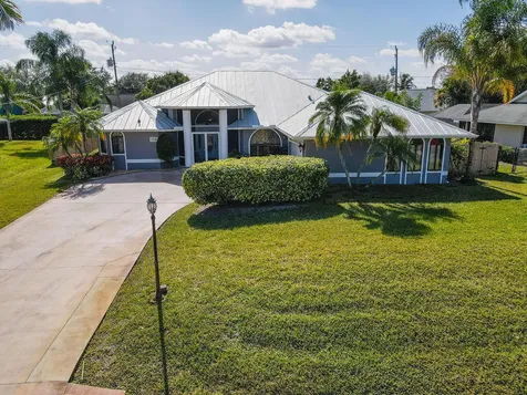3436 SE Hart Circle Port St Lucie FL 34984
