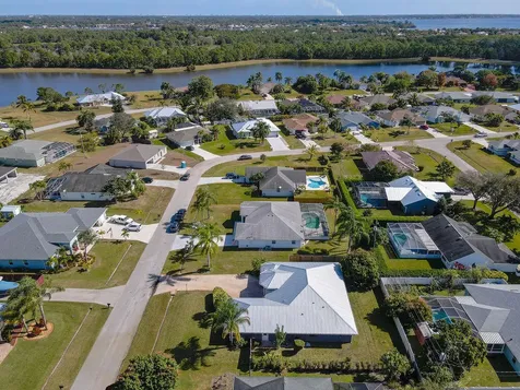 3436 SE Hart Circle Port St Lucie FL 34984