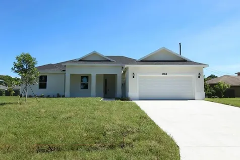 6448 NW Hacienda Court Port St Lucie FL 34986