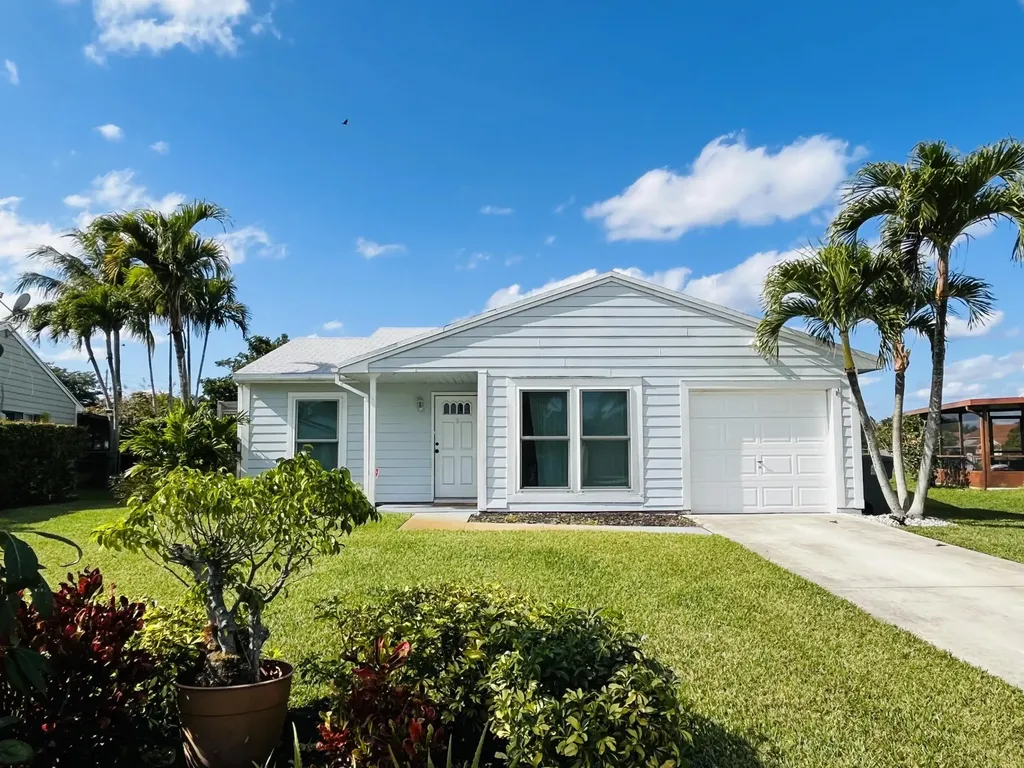 5420 Courtney Circle Boynton Beach FL 33472
